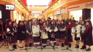 Ansamblul de studenți Arcanul USV a susținut un spectacol cu tradiții ale sărbătorilor de iarnă