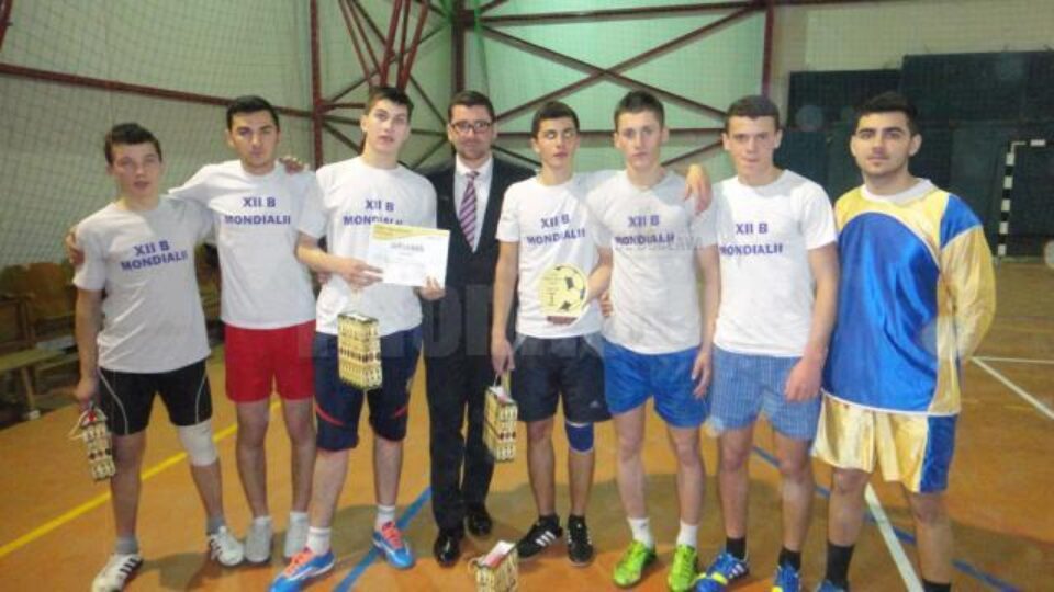 Cupa Moș Crăciun de la Colegiul Tehnic Rădăuți a fost câștigată de echipa Mondialii