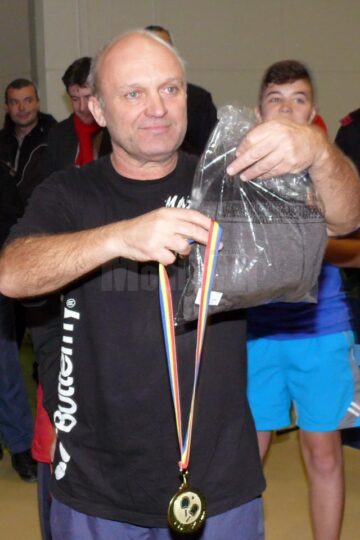 Turneul de tenis de la Fălticeni a adunat pestte 80 de sportivi