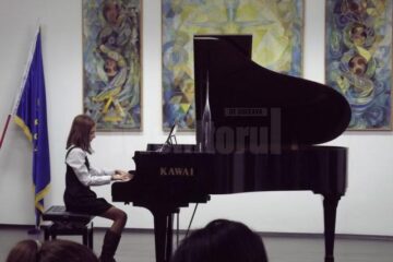 Concert de Crăciun al tinerelor talente, la Colegiul de Artă