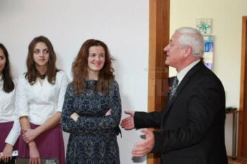 „Un Crăciun pentru fiecare”, acțiune caritabilă inițiată de elevii și profesorii Liceului Tehnologic „Ion Nistor” Vicovu de Sus