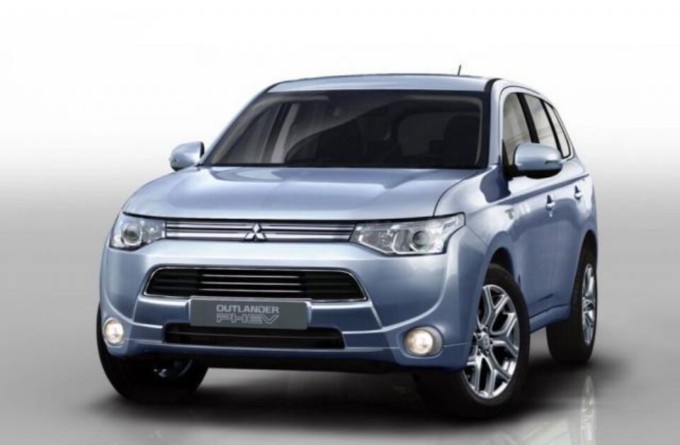 Mitsubishi Outlander PHEV este imbatabil la capitolul consum