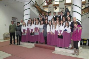 „Un Crăciun pentru fiecare”, acțiune caritabilă inițiată de elevii și profesorii Liceului Tehnologic „Ion Nistor” Vicovu de Sus