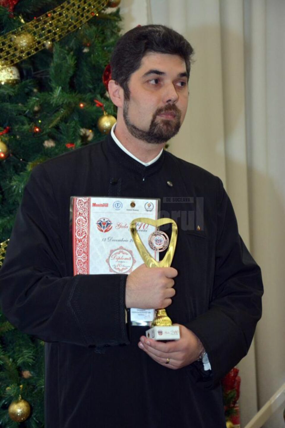 Părintele Liviu Mihăilă a fost printre premianții Galei Top 10 Suceveni