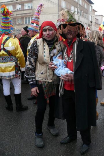 A XVII-a ediție a Festivalului Național de Datini și Obiceiuri de Iarnă „Porniți Plugul, Feți Frumoși!”