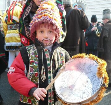 A XVII-a ediție a Festivalului Național de Datini și Obiceiuri de Iarnă „Porniți Plugul, Feți Frumoși!”
