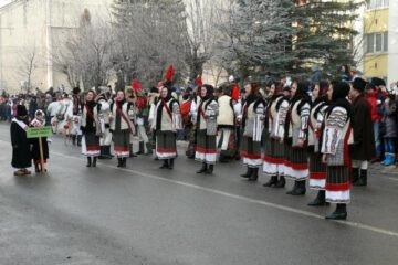 A XVII-a ediție a Festivalului Național de Datini și Obiceiuri de Iarnă „Porniți Plugul, Feți Frumoși!”