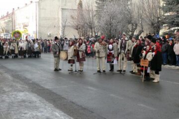 A XVII-a ediție a Festivalului Național de Datini și Obiceiuri de Iarnă „Porniți Plugul, Feți Frumoși!”