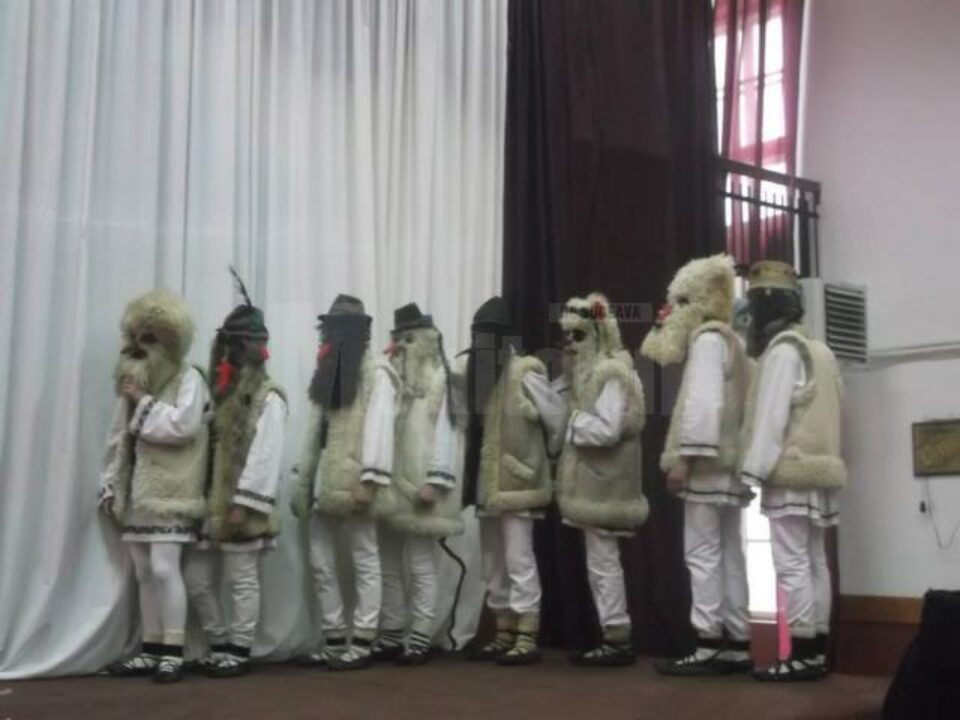 Festivalul de datini și obiceiuri de iarnă „După datina străbună”