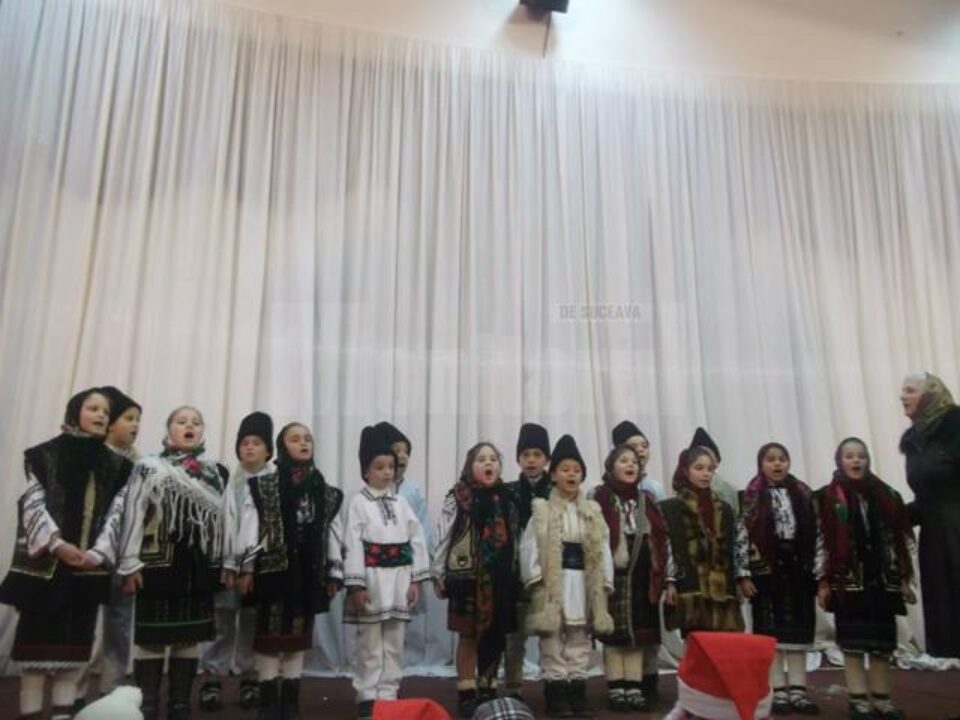 Festivalul de datini și obiceiuri de iarnă „După datina străbună”