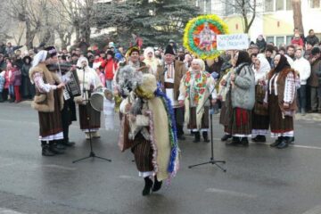 A XVII-a ediție a Festivalului Național de Datini și Obiceiuri de Iarnă „Porniți Plugul, Feți Frumoși!”