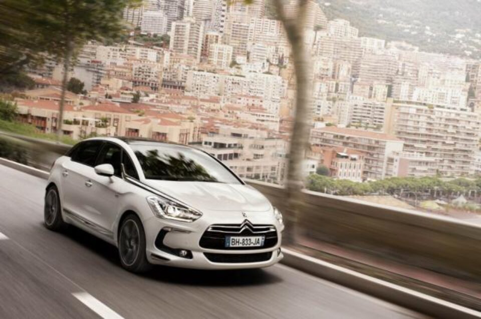Citroen DS5 primește două motoare economice