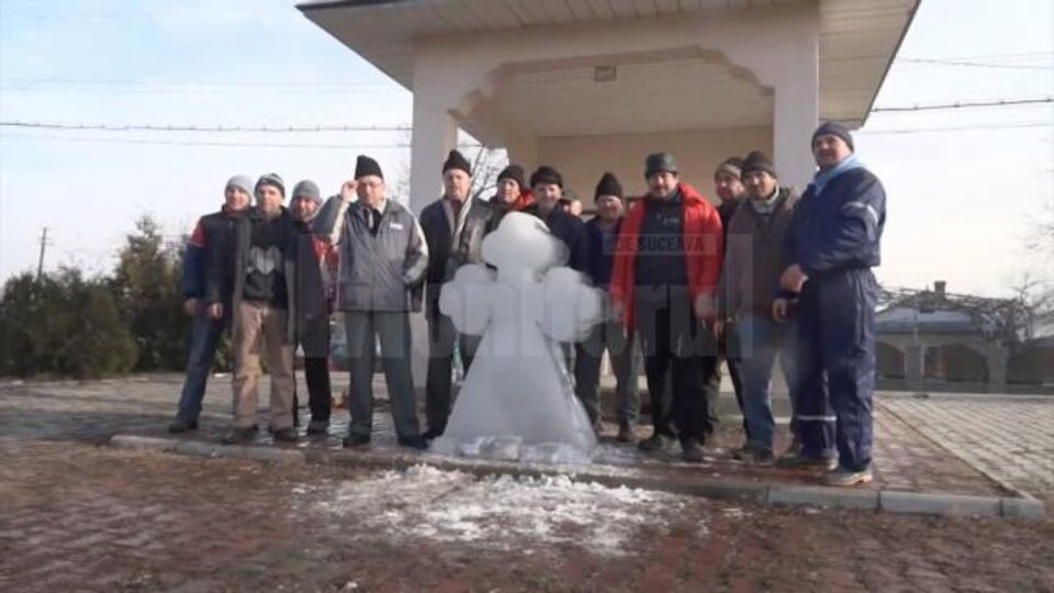 Tradiția crucilor de gheață de la Bosanci din ziua de Bobotează a fost respectată și în acest an