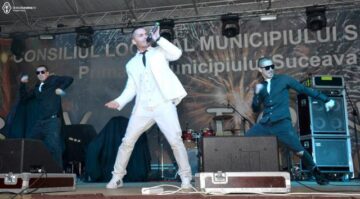 Peste 10.000 de suceveni au sărbătorit Revelionul în aer liber, cu muzică și focuri de artificii