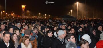 Peste 10.000 de suceveni au sărbătorit Revelionul în aer liber, cu muzică și focuri de artificii