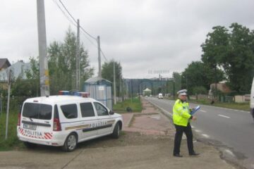 Șoferul a refuzat să oprească la semnalele polițiștilor