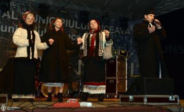 Muzica populară a predominat în programul Revelionului în aer liber