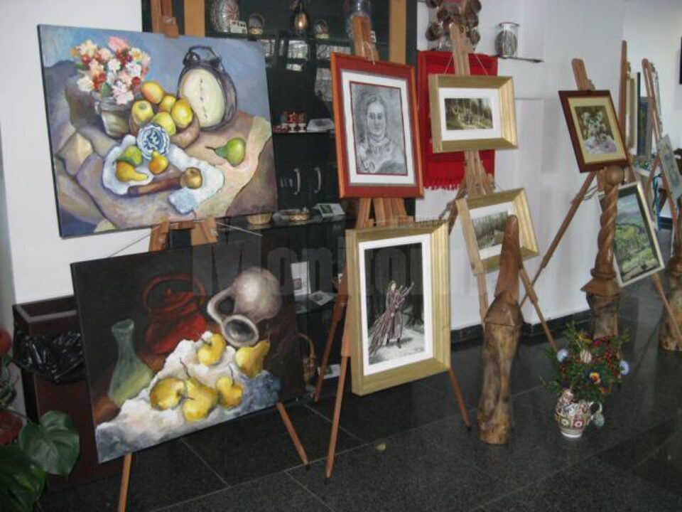 Salonul-concurs anual al artiștilor plastici amatori din județul Suceava
