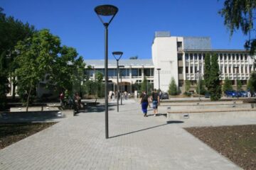 Universitatea „Ștefan cel Mare” Suceava scoate la concurs 26 de posturi didactice vacante