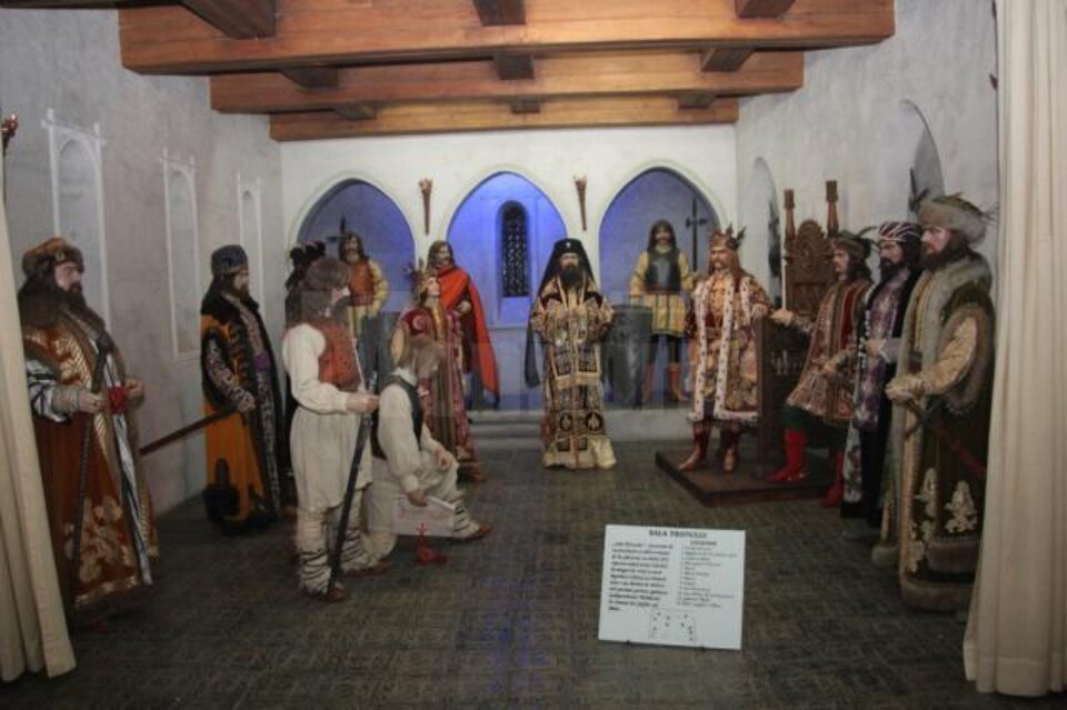 „Sala Tronului”, cea mai vizitată expoziție de la Muzeul Bucovinei, va fi mutată la Iulius Mall „Sala Tronului”, cea mai vizitată expoziție de la Muzeul Bucovinei, va fi mutată la Iulius Mall