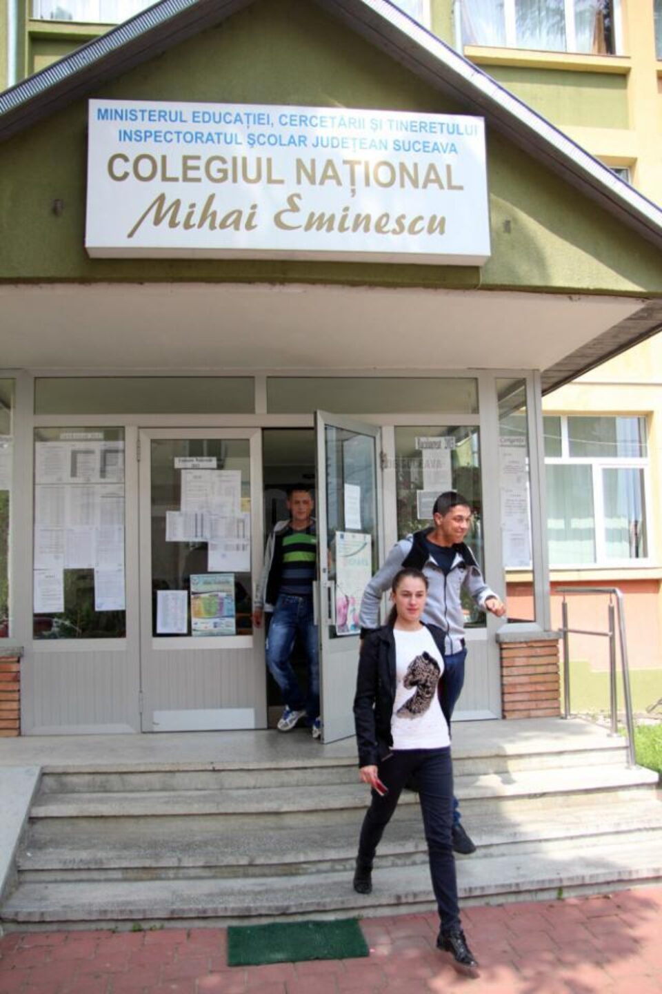 Colegiul Național “Mihai Eminescu” Suceava sărbătorește 65 de ani de existență