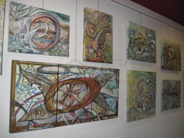 Moment de la vernisajul expoziției