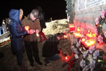 Lumânări și reculegere în locul în care au murit patru oameni