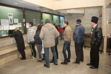 La ghișeele de plată a taxelor și impozitelor, programul de lucru este cuprins în intervalul orar 08.00 – 14.00