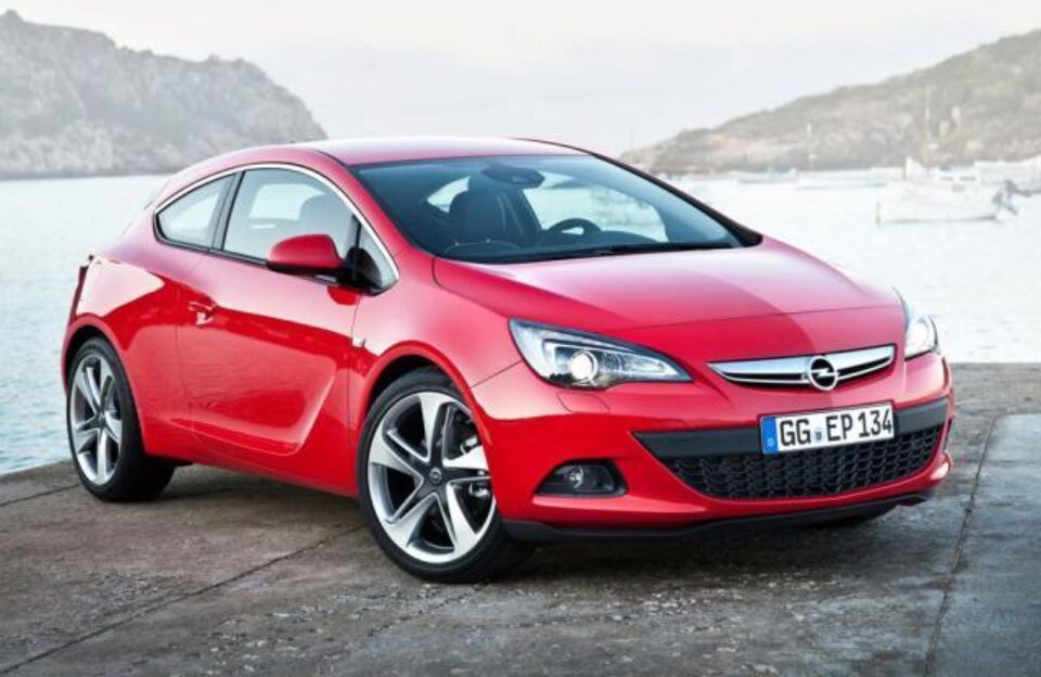 Opel Astra GTC primește noul motor pe benzină de 200 CP