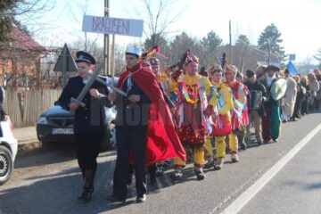Festivalul Obiceiurilor de Iarnă de la Drăgușeni întâmpină Anul Nou pentru creștinii ortodocși de rit vechi