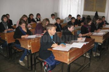 Elevii suceveni se pregătesc pentru a susține simulările examenelor naționale