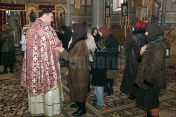 Așa cum faci când te duci la medic și întrebi care dintre ei este mai bun, așa procedăm și în cazul alegerii duhovnicului