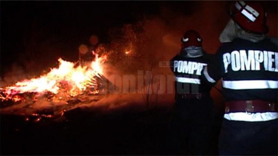 Intervenția a fost grea din cauza construcțiilor din lemn, fiind foarte mult material combustibil