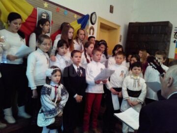 “Dor de Eminescu”, activitatea realizată de elevii și profesorii școlii din Călinești-Enache