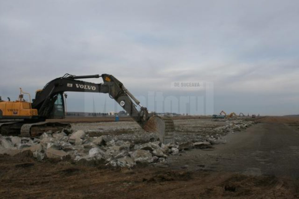 Au început lucrările la modernizarea pistei Aeroportului „Ștefan cel Mare”