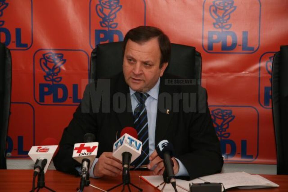 Președintele Organizației Județene Suceava a PDL, senatorul Gheorghe Flutur