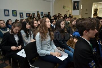 Manifestări de omagiere a lui Mihai Eminescu, la Colegiul Național „Eudoxiu Hurmuzachi”