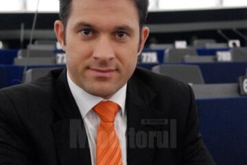 Petru Luhan: „La referendumul din 2009, românii au cerut reducerea numărului total al parlamentarilor, nu doar al deputaților”