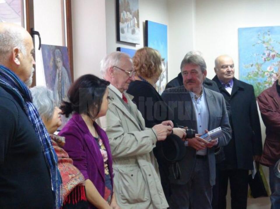 Expoziția artiștilor participanți la Tabăra internațională de pictură „Albastrul poate fi de Voroneț”