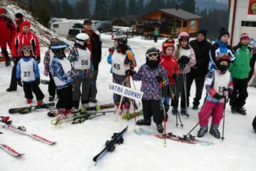 Pârtiile din Vatra Dornei, pline cu ocazia concursului „Bucuriile Zăpezii”
