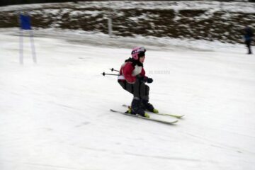 Pârtiile din Vatra Dornei, pline cu ocazia concursului „Bucuriile Zăpezii”