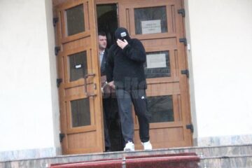 Agresorul a fost identificat în persoana lui Daniel Maruseac, în vârstă de 32 de ani, un nume care a fost implicat în mai multe scandaluri