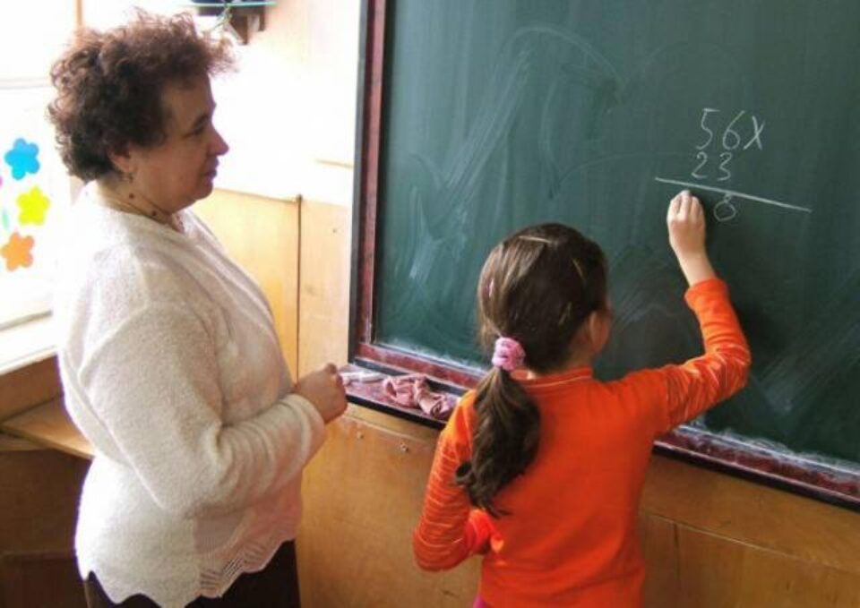 Bugetul Sucevei pe 2014 nu include salariile profesorilor pe trimestrul IV Foto: glasul.ro Bugetul Sucevei pe 2014 nu include salariile profesorilor pe trimestrul IV Foto: glasul.ro