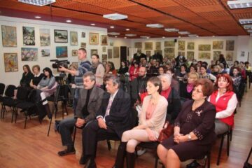 Public numeros, informații utile, generozitate, la acțiunea "Oprește cancerul de col uterin!”