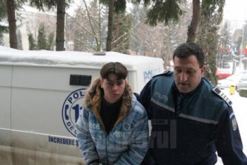 Ilie Daniel Eminovici a fost trimis în judecată de procurorii Parchetului de pe lângă Judecătoria Suceava pentru un furt comis în noaptea de Revelion