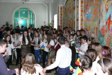 Unirea, sărbătorită la Colegiul “Vasile Lovinescu” din Fălticeni cu expoziție de produse tradiționale din cele trei provincii istorice