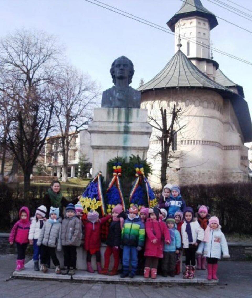 „Cartea și scriitorul”, cu preșcolarii Colegiului Național „Mihai Eminescu”