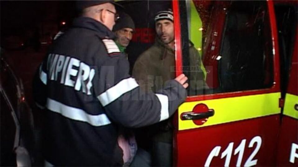 Opt dintre cei zece oameni fără adăpost găsiți în Gara Burdujeni au acceptat să fie transportați la centrul de noapte de la Biserica Sf. Vineri