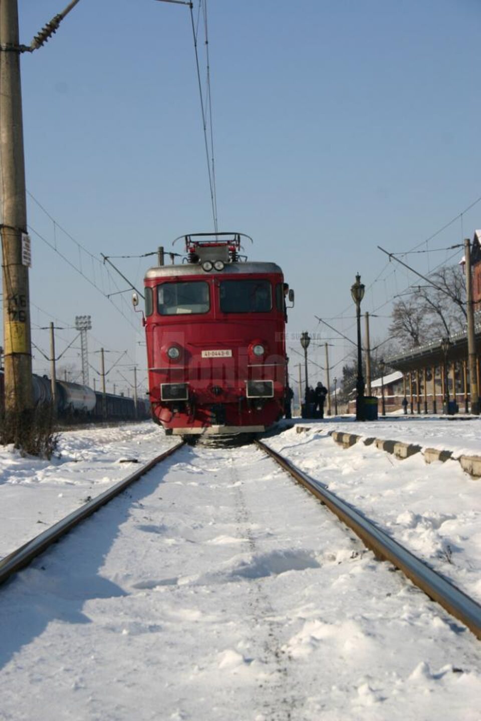 Un tren InterRegio Suceava-București Nord, plecat în cursă ieri dimineață la ora 8.45, a fost implicat în două incidente între stațiile CFR Focșani și Buzău Un tren InterRegio Suceava-București Nord, plecat în cursă ieri dimineață la ora 8.45, a fost implicat în două incidente între stațiile CFR Focșani și Buzău