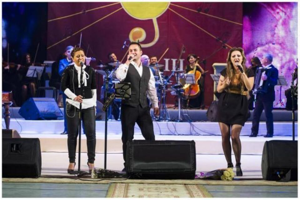 Trupa Provincialii, vineri, de la ora 22.00, la Padrino